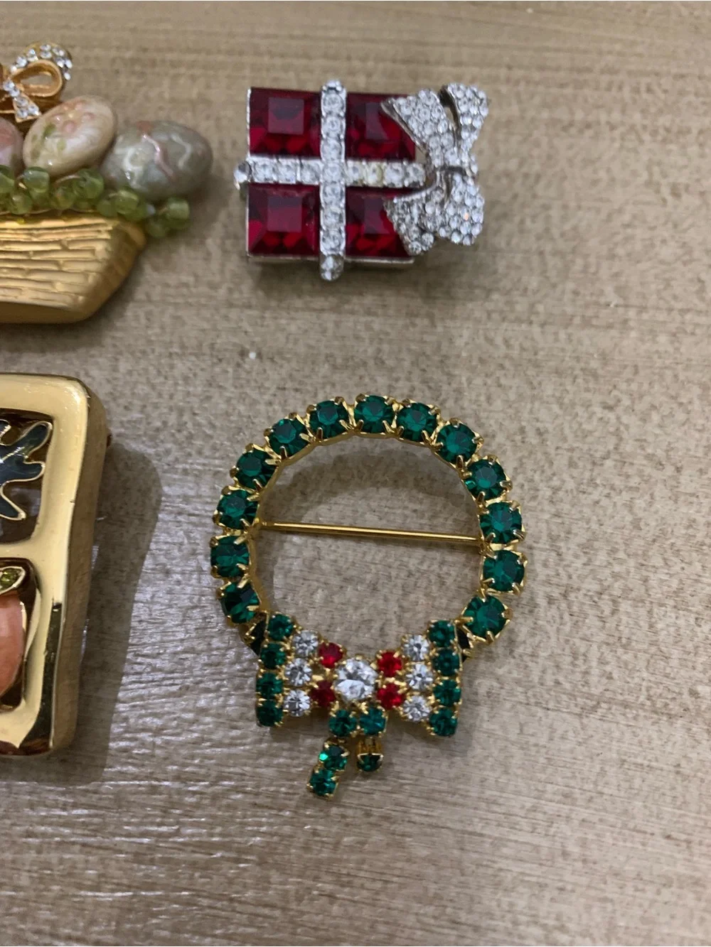 4 set Holiday Brooches Collection - Green, Red, Pink Accents